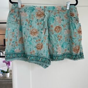 Beautiful Spell and the Gypsy Seashell print shorts.